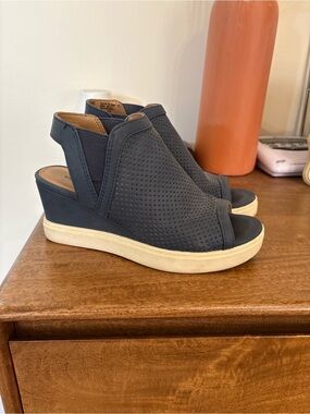 Sonoma Navy Perforated Wedge Sandals